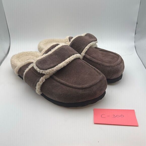 CUSHIONAIRE Women's Nero Genuine Suede Clog SIZE 7 TAUPE - Picture 1 of 7